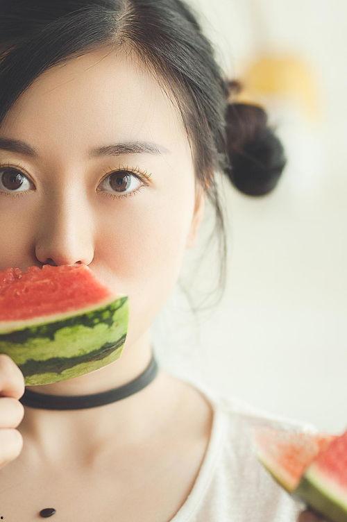 吃瓜 女人补,补养身心，美丽生活新篇章  第2张