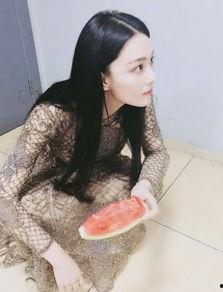 梁云菲吃瓜,揭秘娱乐圈幕后故事