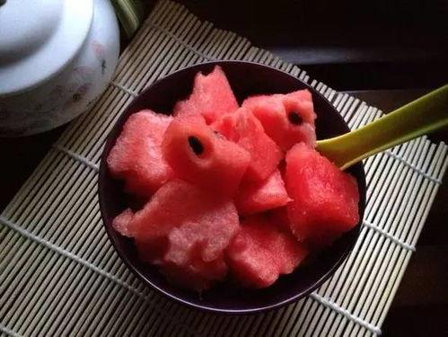 新窑吃瓜,揭秘乡村生活新风尚