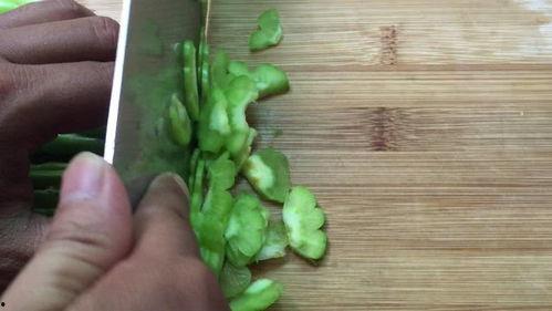 带你吃瓜野生大厨,带你领略“带你吃瓜野生大厨”的独特烹饪魅力